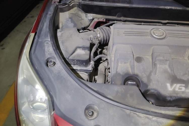 Used Cadillac SRX 2012 3.0L Elite Edition Engine Bay Right