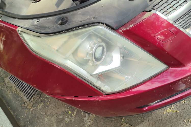 Used Cadillac SRX 2012 3.0L Elite Edition Right Front Headlight