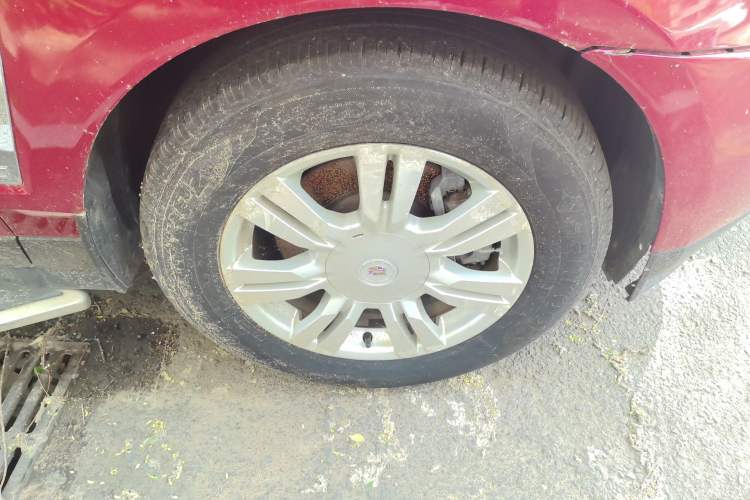 Used Cadillac SRX 2012 3.0L Elite Edition Right Front Wheel Hub