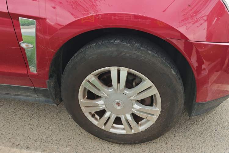 Used Cadillac SRX 2012 3.0L Comfort Model Right Front Wheel Hub