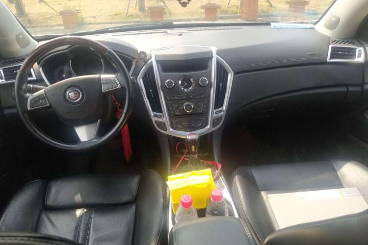 Used Cadillac SRX 2012 3.0L Elite Edition Center Console