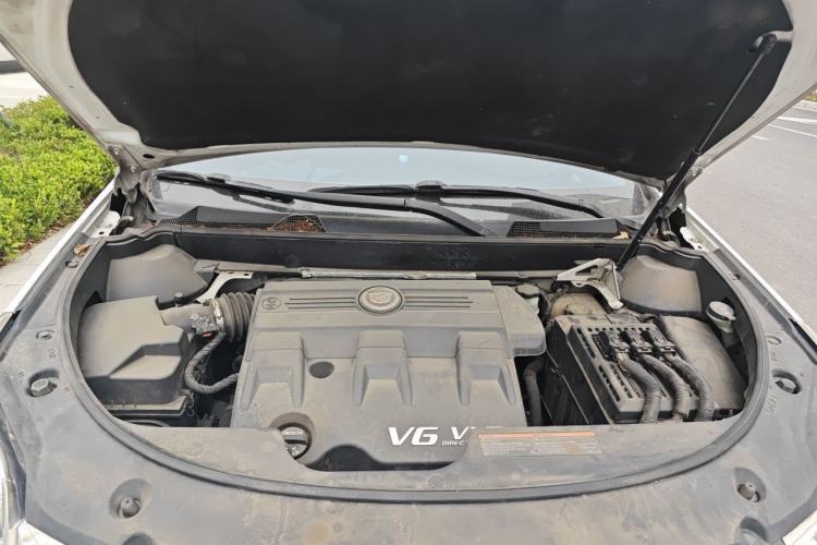 Used Cadillac SRX 2012 3.0L Comfort Model Engine Bay