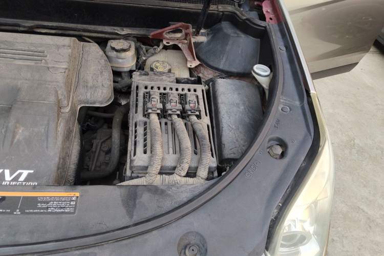 Used Cadillac SRX 2012 3.0L Comfort Model Engine Bay Left