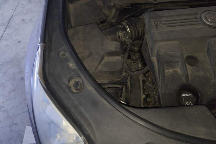 Used Cadillac SRX 2012 3.0L Elite Edition Engine Bay Right