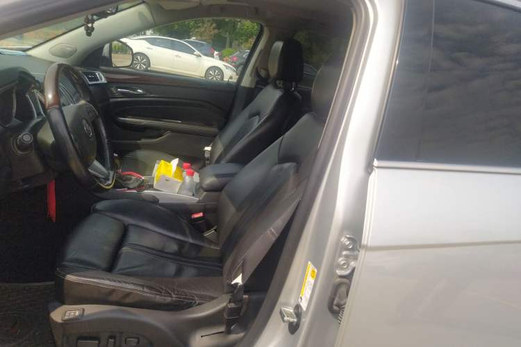 Used Cadillac SRX 2012 3.0L Elite Edition Left Front Seat