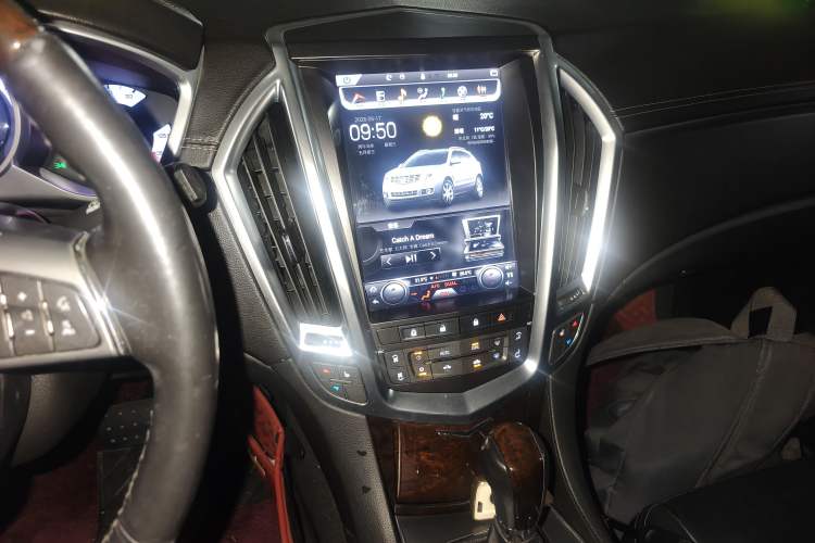 Used Cadillac SRX 2012 3.0L Elite Edition Audio And AC Panel