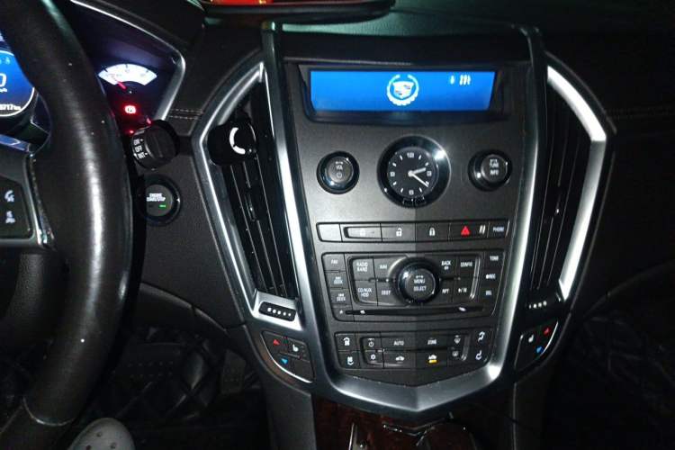Used Cadillac SRX 2012 3.0L Leading Model Audio And AC Panel