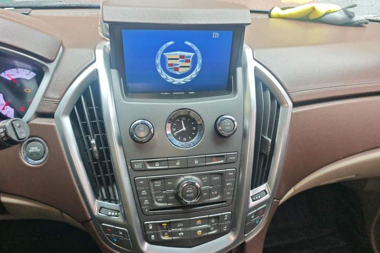 Used Cadillac SRX 2012 3.0L Leading Model Audio And AC Panel