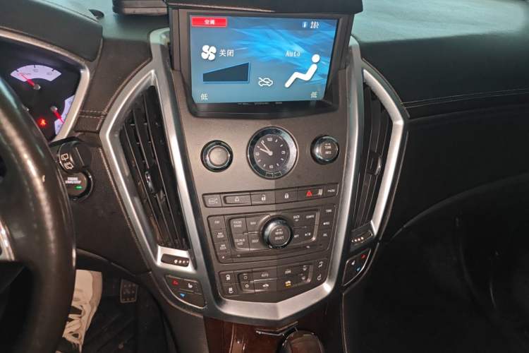 Used Cadillac SRX 2012 3.0L Elite Edition Audio And AC Panel