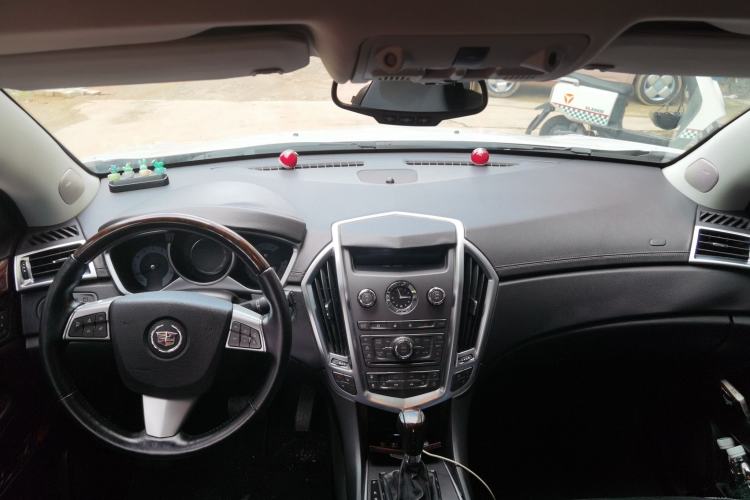 Used Cadillac SRX 2012 3.0L Elite Edition Center Console