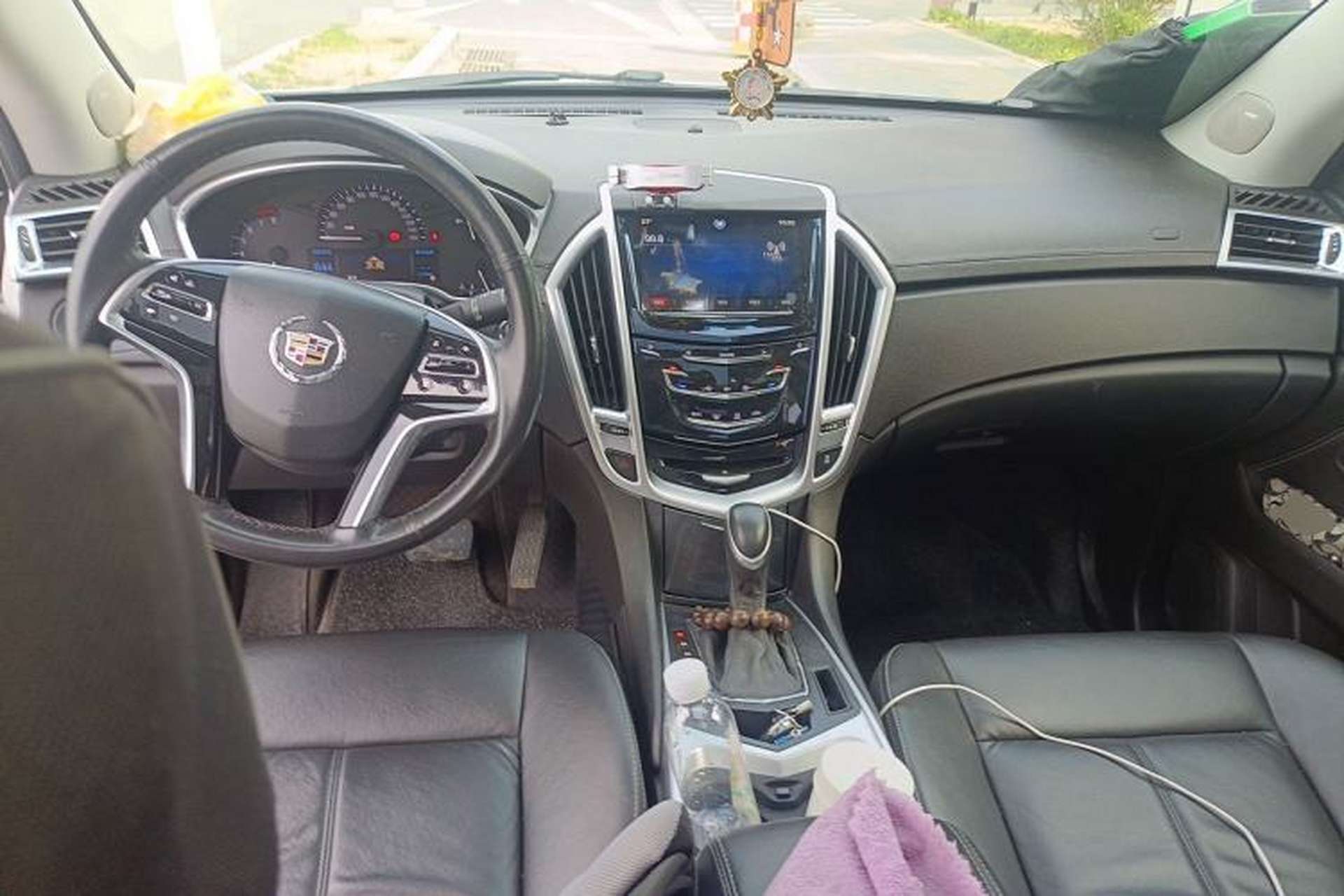 Used Cadillac SRX 2012 3.0L Comfort Model Center Console