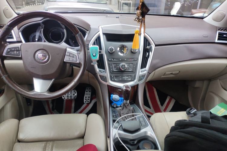 Used Cadillac SRX 2012 3.0L Elite Edition Center Console