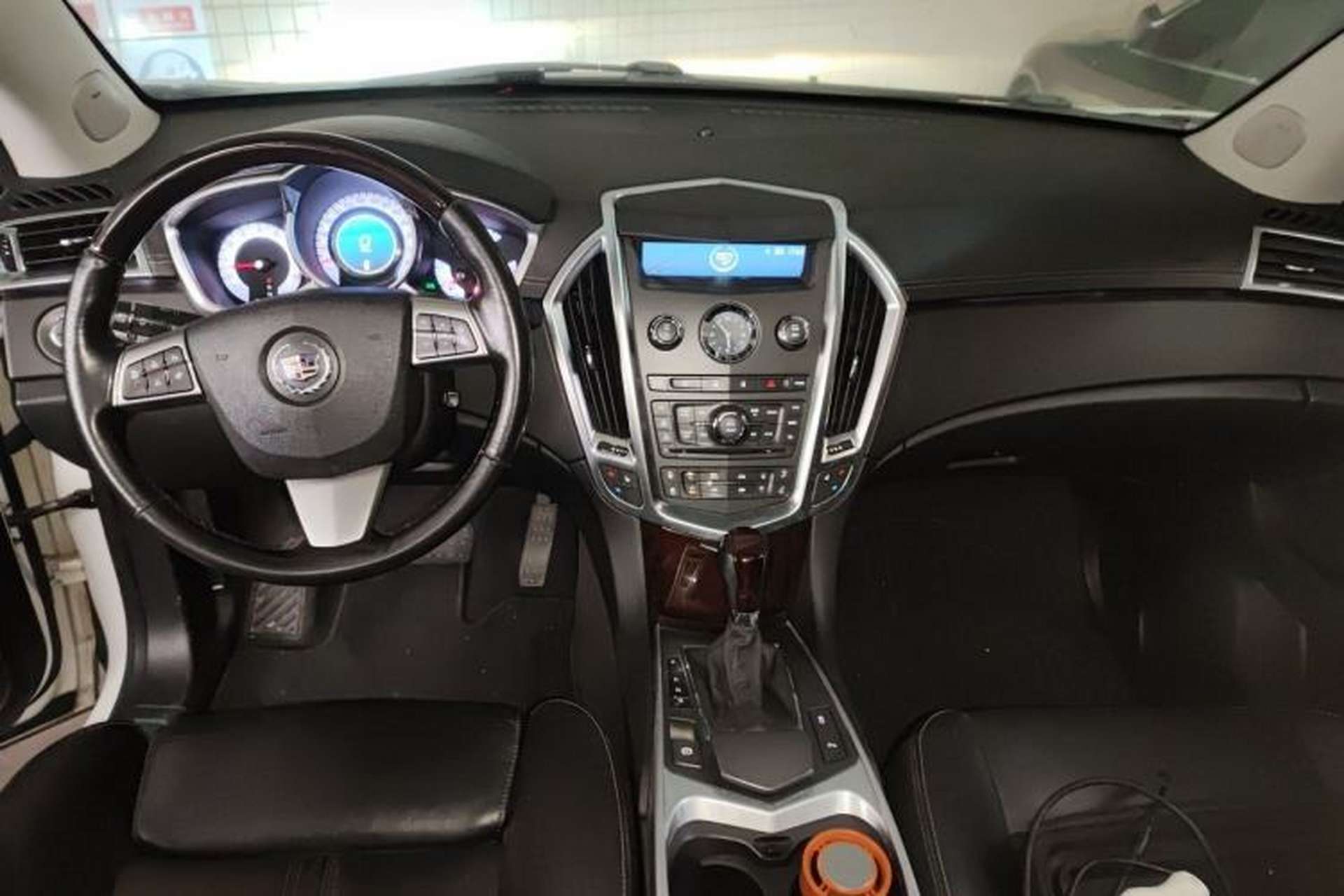 Used Cadillac SRX 2012 3.0L Luxury Model Center Console
