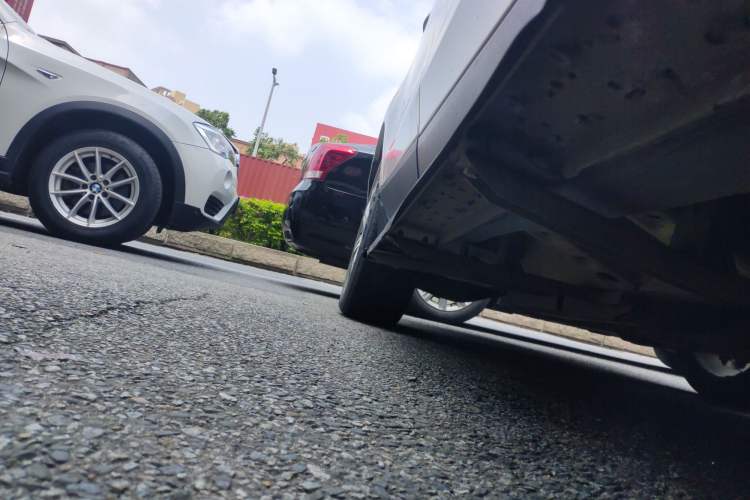 Used Cadillac SRX 2012 3.0L Elite Edition Chassis Front Right
