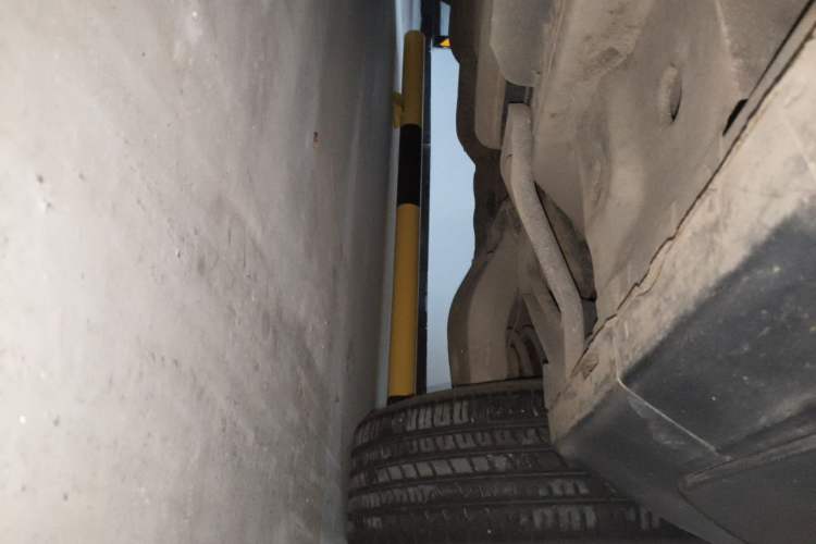 Used Cadillac SRX 2012 3.0L Comfort Model Chassis Rear Left