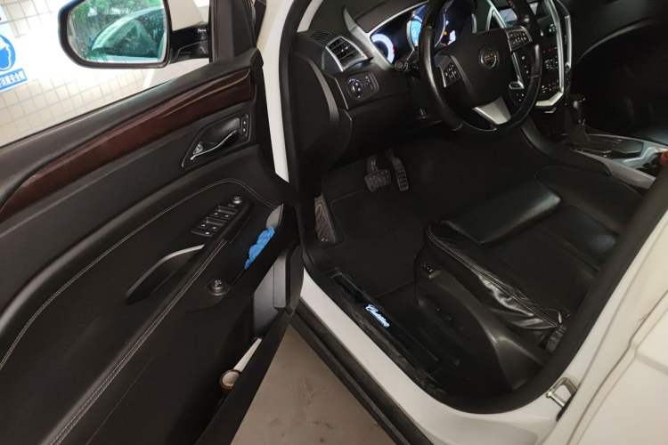 Used Cadillac SRX 2012 3.0L Luxury Model Driver Seat