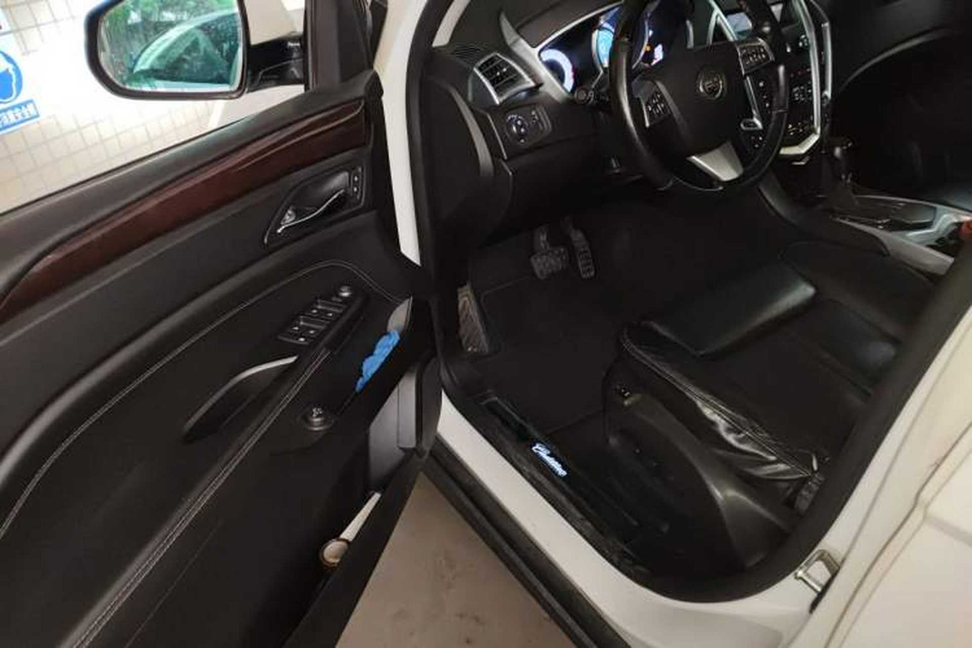 Used Cadillac SRX 2012 3.0L Luxury Model Driver Seat