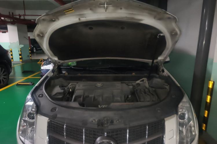 Used Cadillac SRX 2012 3.0L Elite Edition Engine Bay