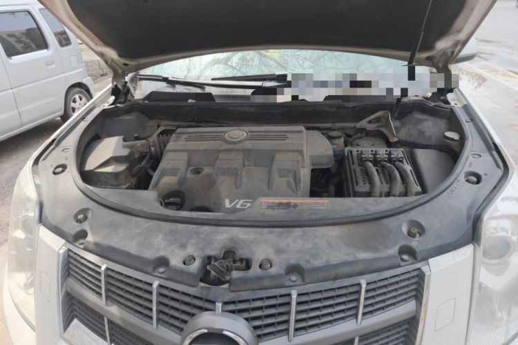 Used Cadillac SRX 2012 3.0L Elite Edition Engine Bay