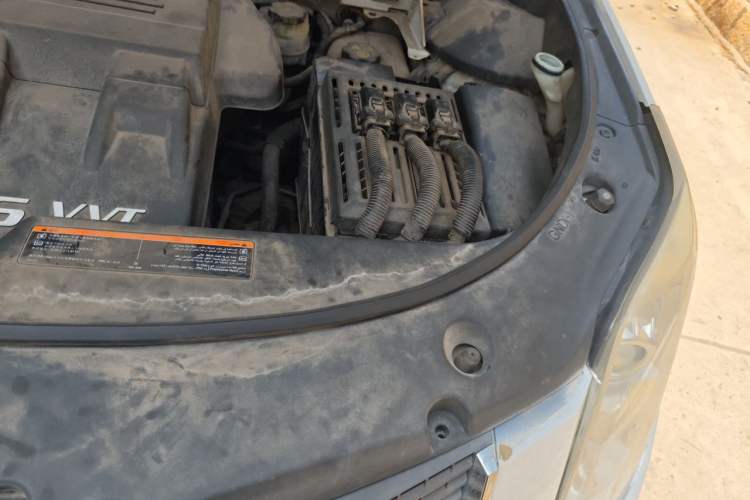 Used Cadillac SRX 2012 3.0L Luxury Model Engine Bay Left