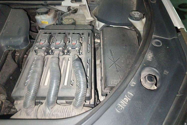 Used Cadillac SRX 2012 3.0L Leading Model Engine Bay Left