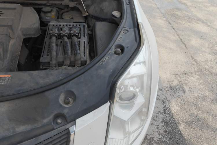 Used Cadillac SRX 2012 3.0L Elite Edition Engine Bay Left