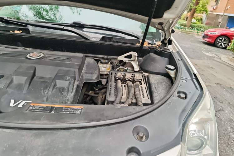 Used Cadillac SRX 2012 3.0L Elite Edition Engine Bay Left