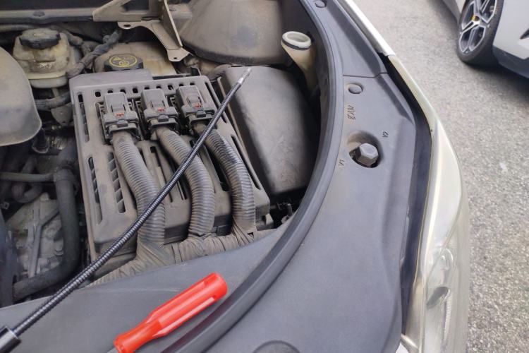 Used Cadillac SRX 2012 3.0L Elite Edition Engine Bay Left
