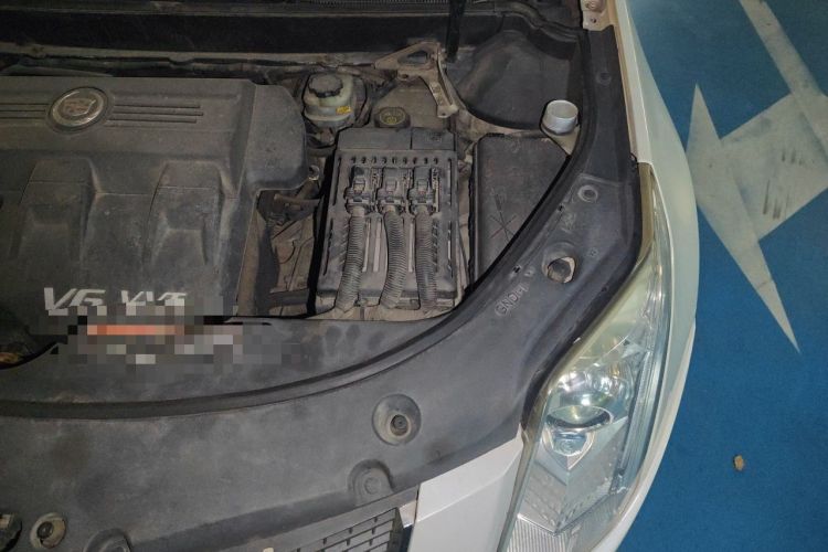 Used Cadillac SRX 2012 3.0L Flagship Version Engine Bay Left
