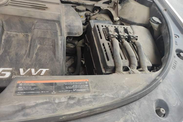 Used Cadillac SRX 2012 3.0L Elite Edition Engine Bay Left