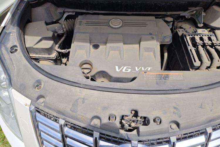 Used Cadillac SRX 2012 3.0L Comfort Model Engine Bay