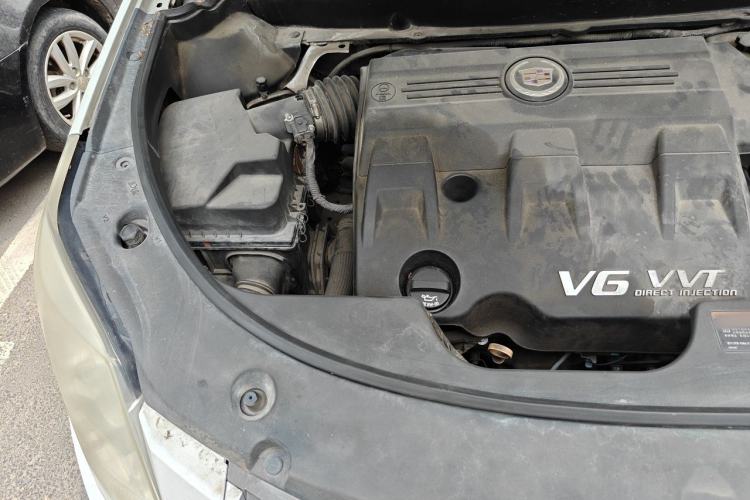 Used Cadillac SRX 2012 3.0L Elite Edition Engine Bay Right