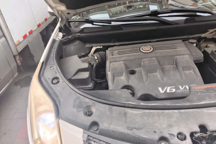 Used Cadillac SRX 2012 3.0L Leading Model Engine Bay Right