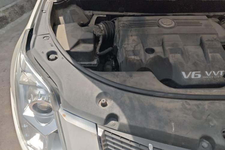 Used Cadillac SRX 2012 3.0L Luxury Model Engine Bay Right
