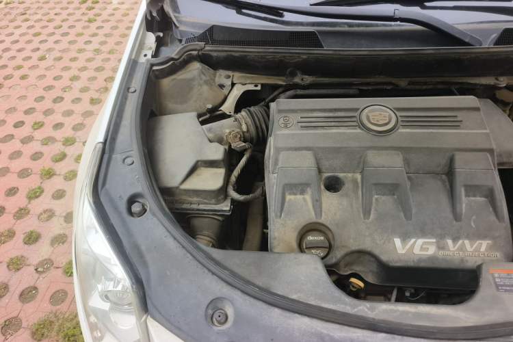 Used Cadillac SRX 2012 3.0L Elite Edition Engine Bay Right