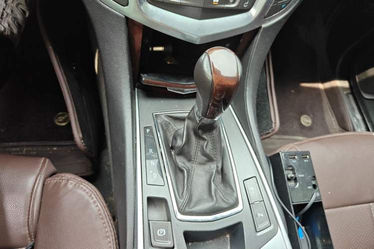 Used Cadillac SRX 2012 3.0L Elite Edition Gear Lever