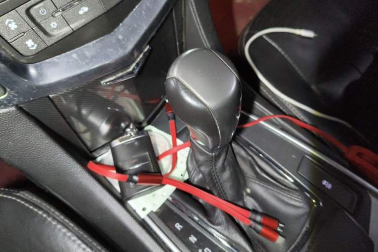 Used Cadillac SRX 2012 3.0L Comfort Model Gear Lever