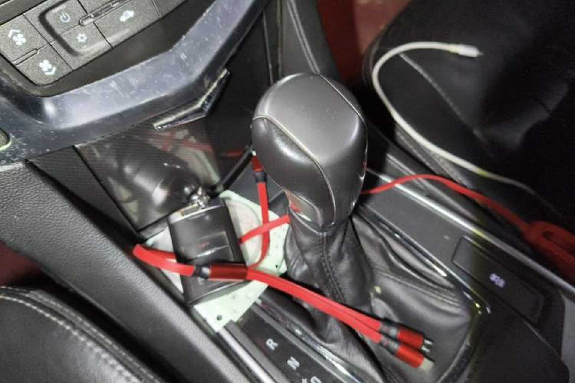 Used Cadillac SRX 2012 3.0L Comfort Model Gear Lever