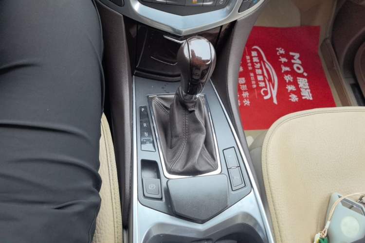 Used Cadillac SRX 2012 3.0L Elite Edition Gear Lever