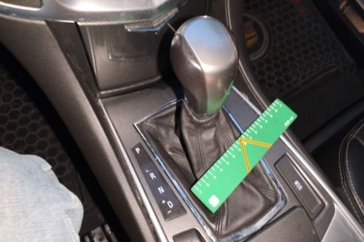 Used Cadillac SRX 2012 3.0L Comfort Model Gear Lever