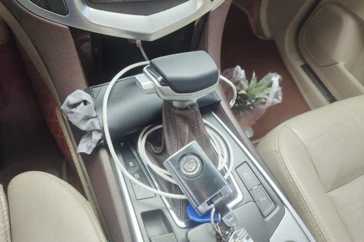 Used Cadillac SRX 2012 3.0L Elite Edition Gear Lever