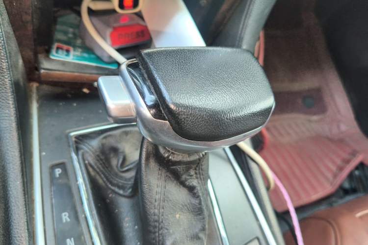 Used Cadillac SRX 2012 3.0L Leading Model Gear Lever