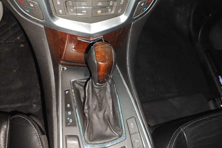 Used Cadillac SRX 2012 3.0L Elite Edition Gear Lever