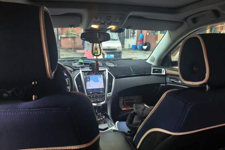 Used Cadillac SRX 2012 3.0L Leading Model Headliner
