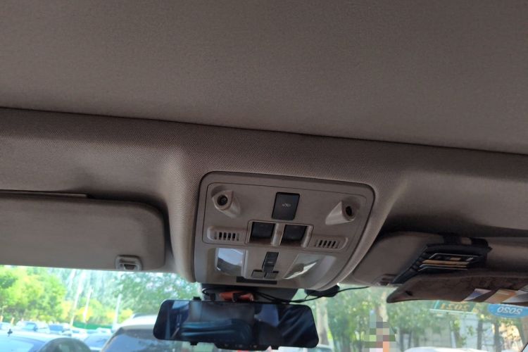 Used Cadillac SRX 2012 3.0L Leading Model Headliner