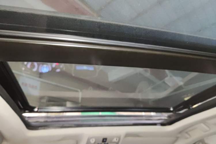 Used Cadillac SRX 2012 3.0L Luxury Model Headliner