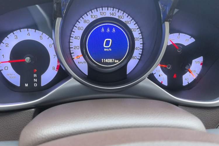 Used Cadillac SRX 2012 3.0L Elite Edition Odometer Close Up