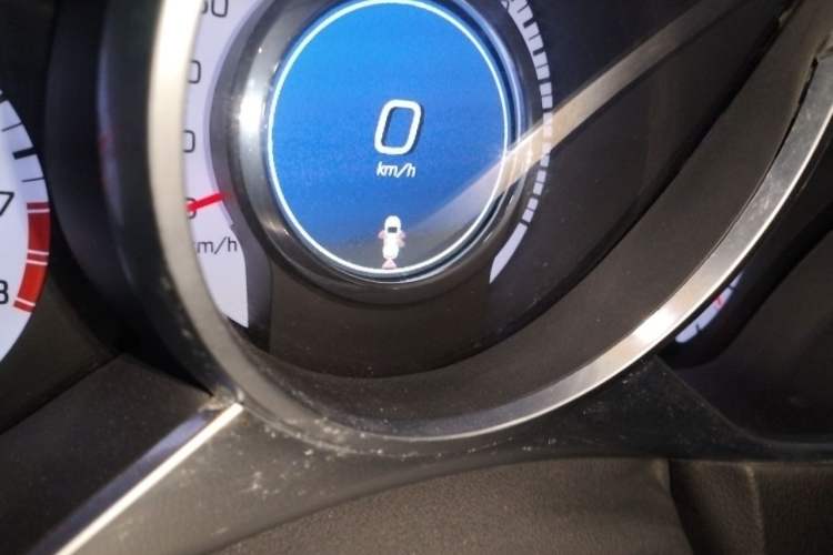 Used Cadillac SRX 2012 3.0L Comfort Model Odometer Close Up