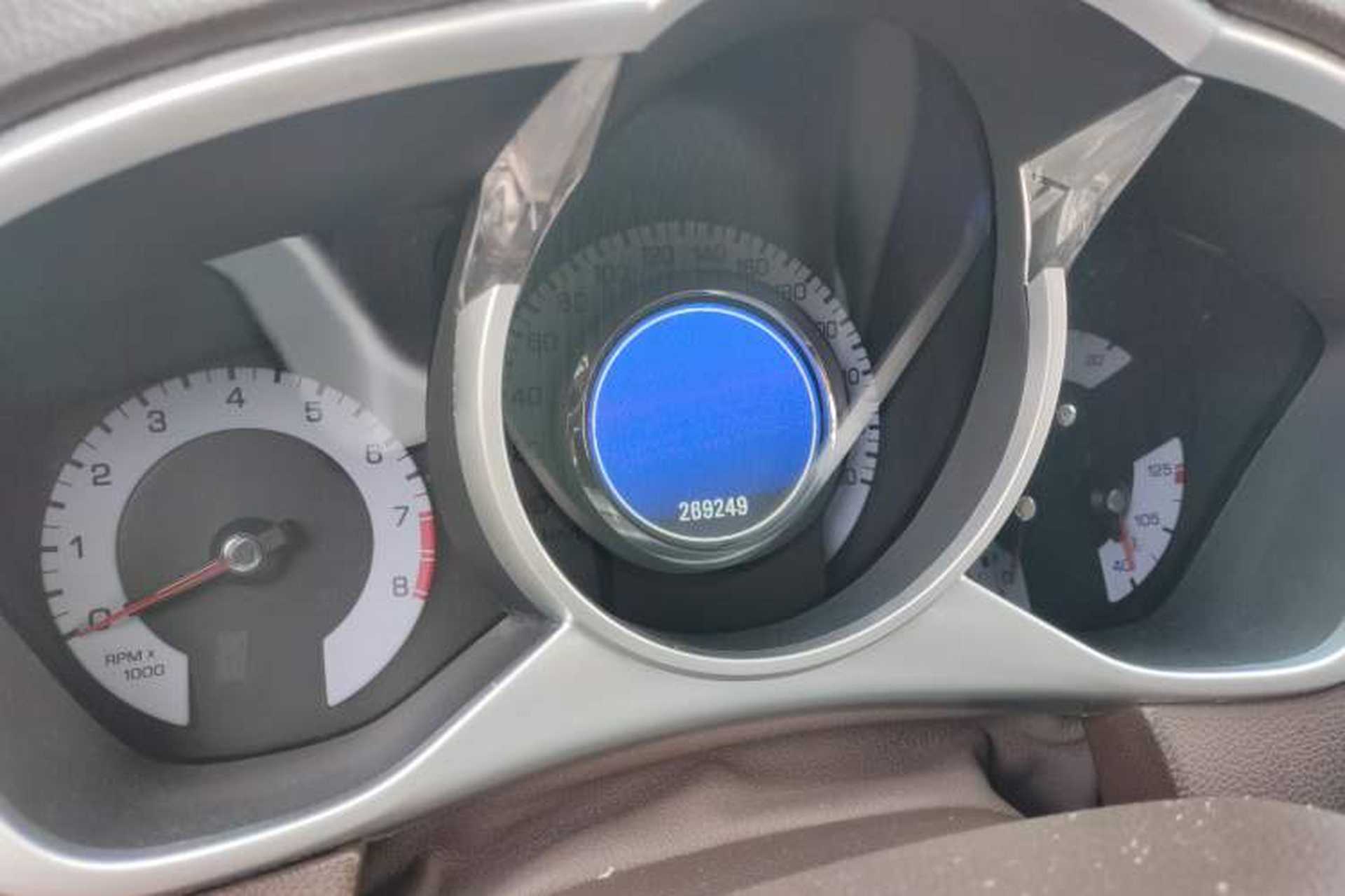 Used Cadillac SRX 2012 3.0L Elite Edition Odometer Close Up
