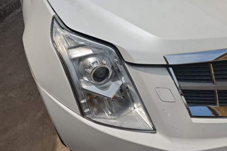 Used Cadillac SRX 2012 3.0L Luxury Model Right Front Headlight
